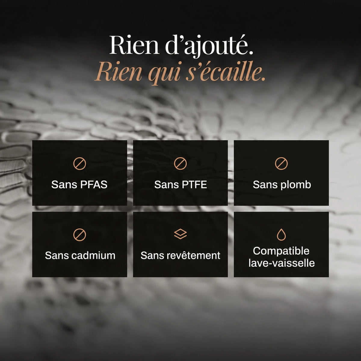 Poêle en titane martelé